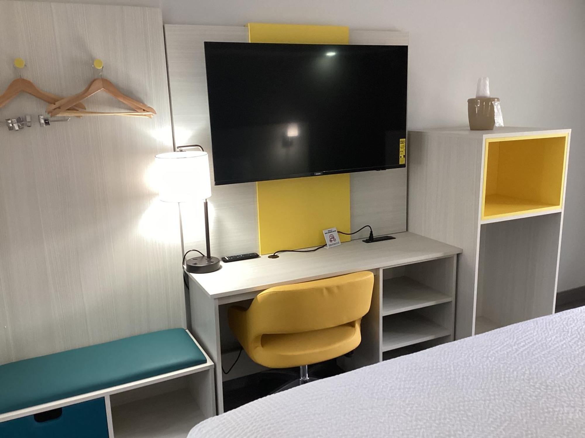 Days-Inn By Wyndham Baltimore Northwest Windsor Mill Extérieur photo
